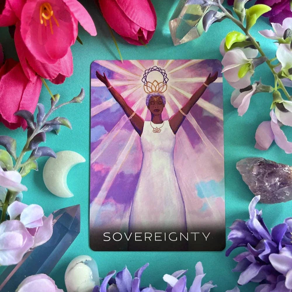 Wisdom of the Divine Feminine: Oracle for heart-centered embodiment and wholeness