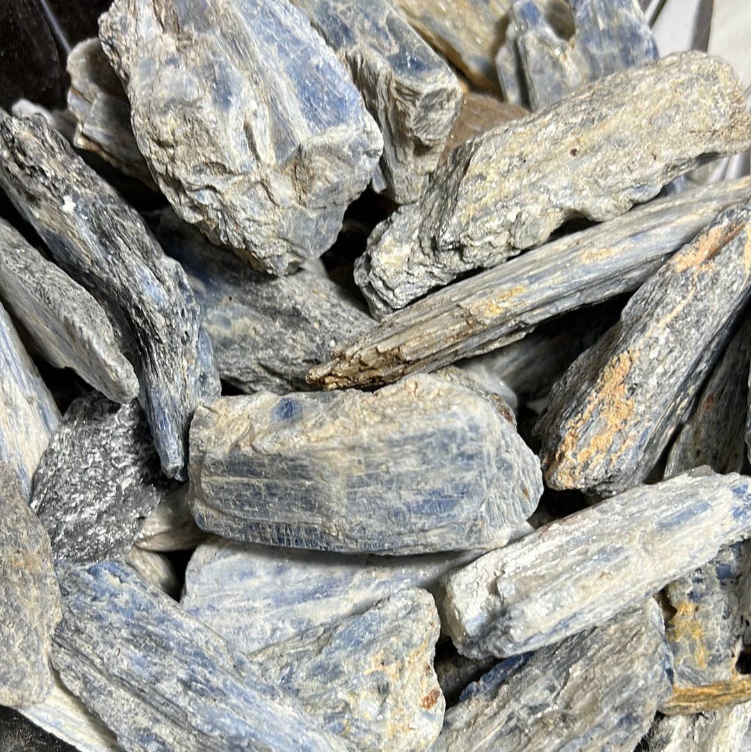 Kyanite raw stones - Blue healing Kyanite: 2 in