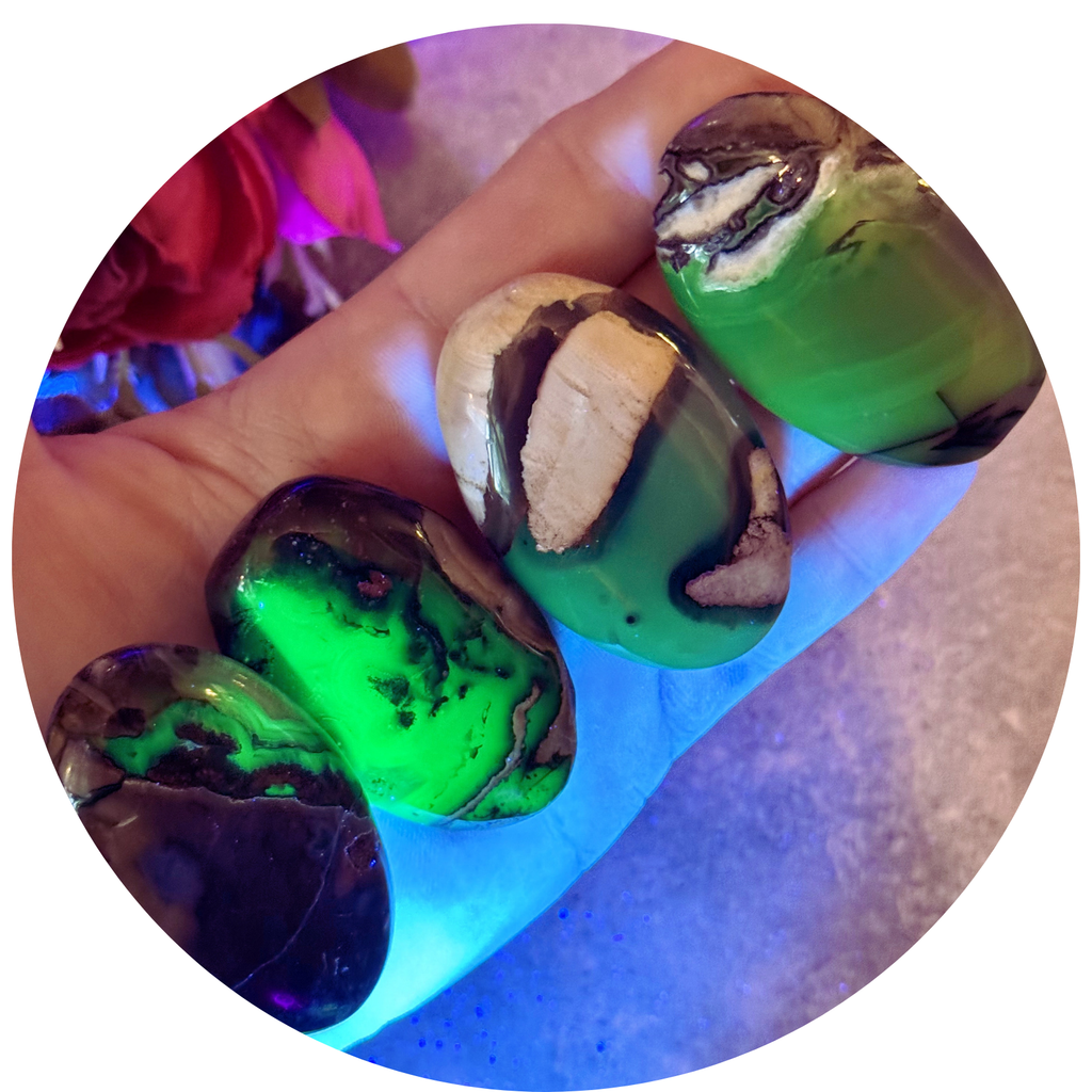 Volcano Agate Palmstones, Green Fluorescent UV Crystals: 25-49 Grams