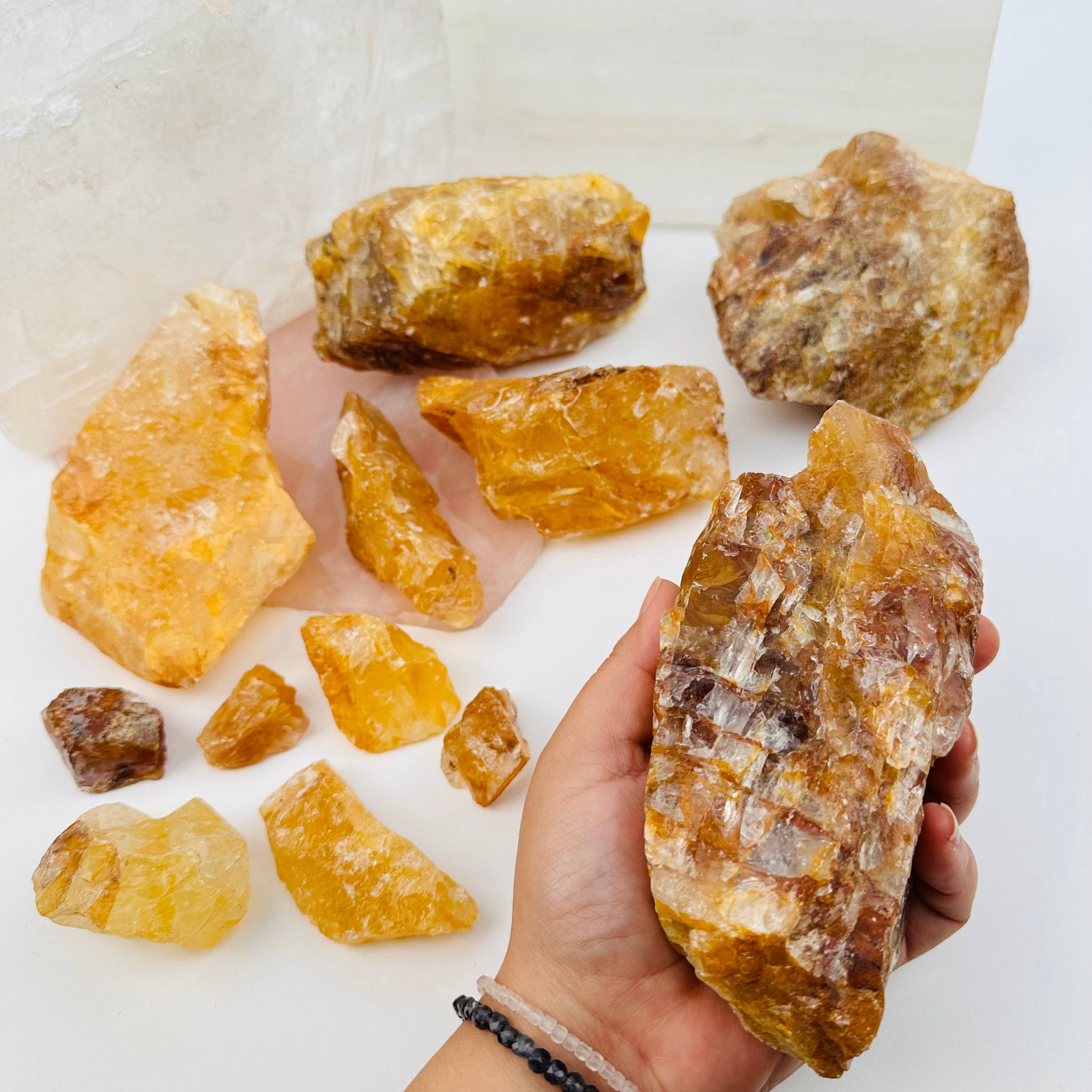 Golden Healer Rough Stone Crystal: 400-600g