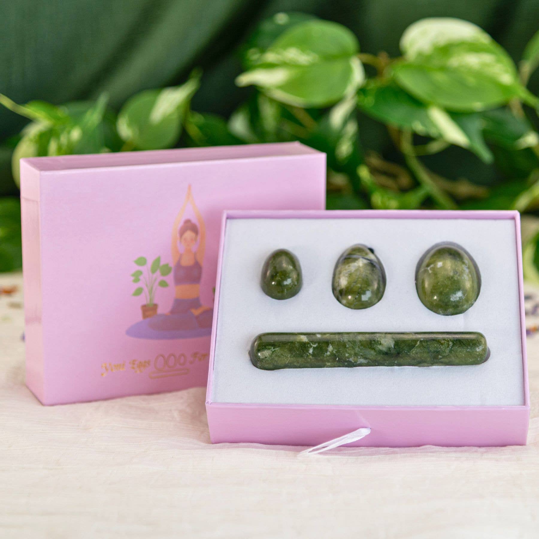 Yoni Eggs: Green Flower Jade / 4pc