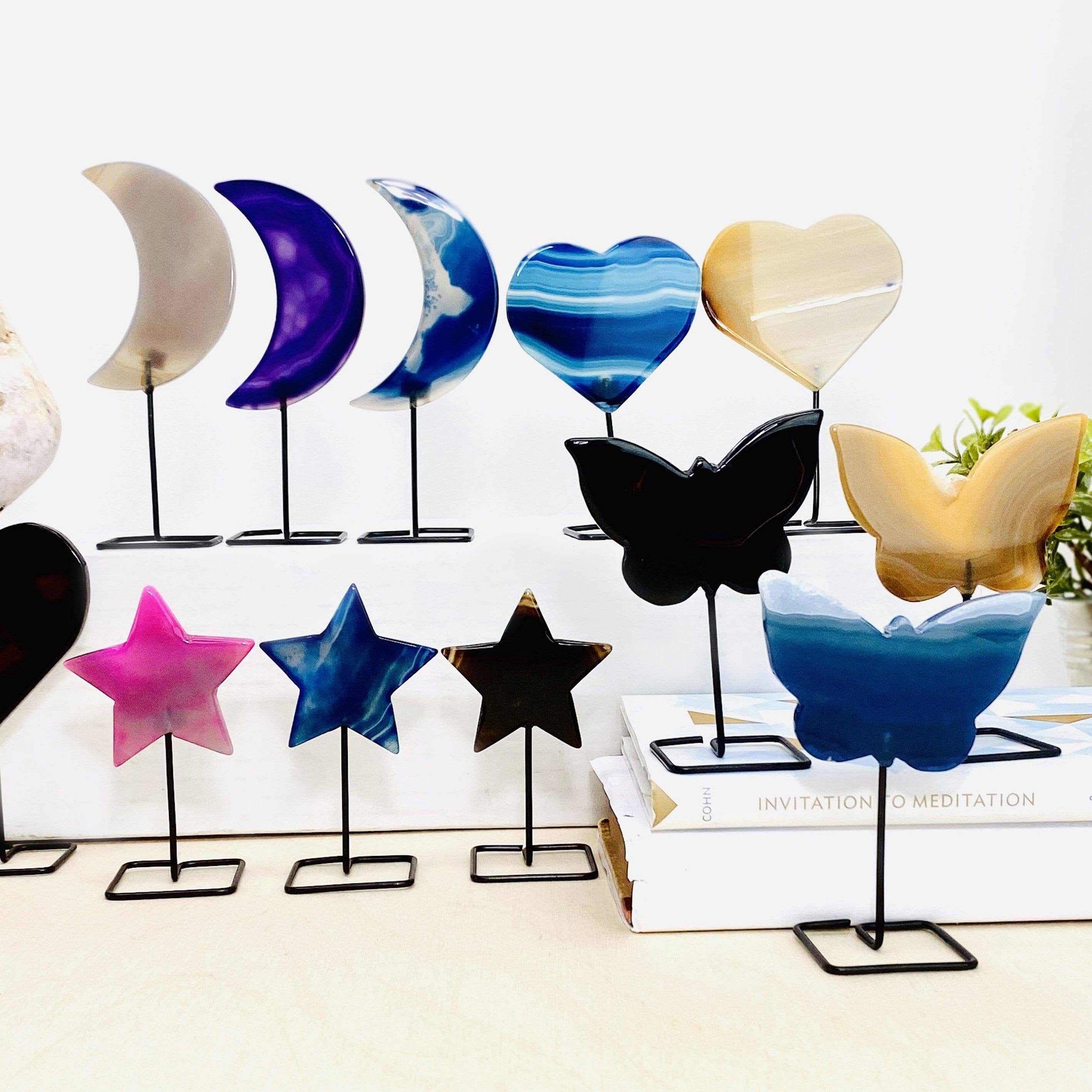 Carved Agate Stone on Metal Stand Crystal Moons Hearts: Blue / Heart