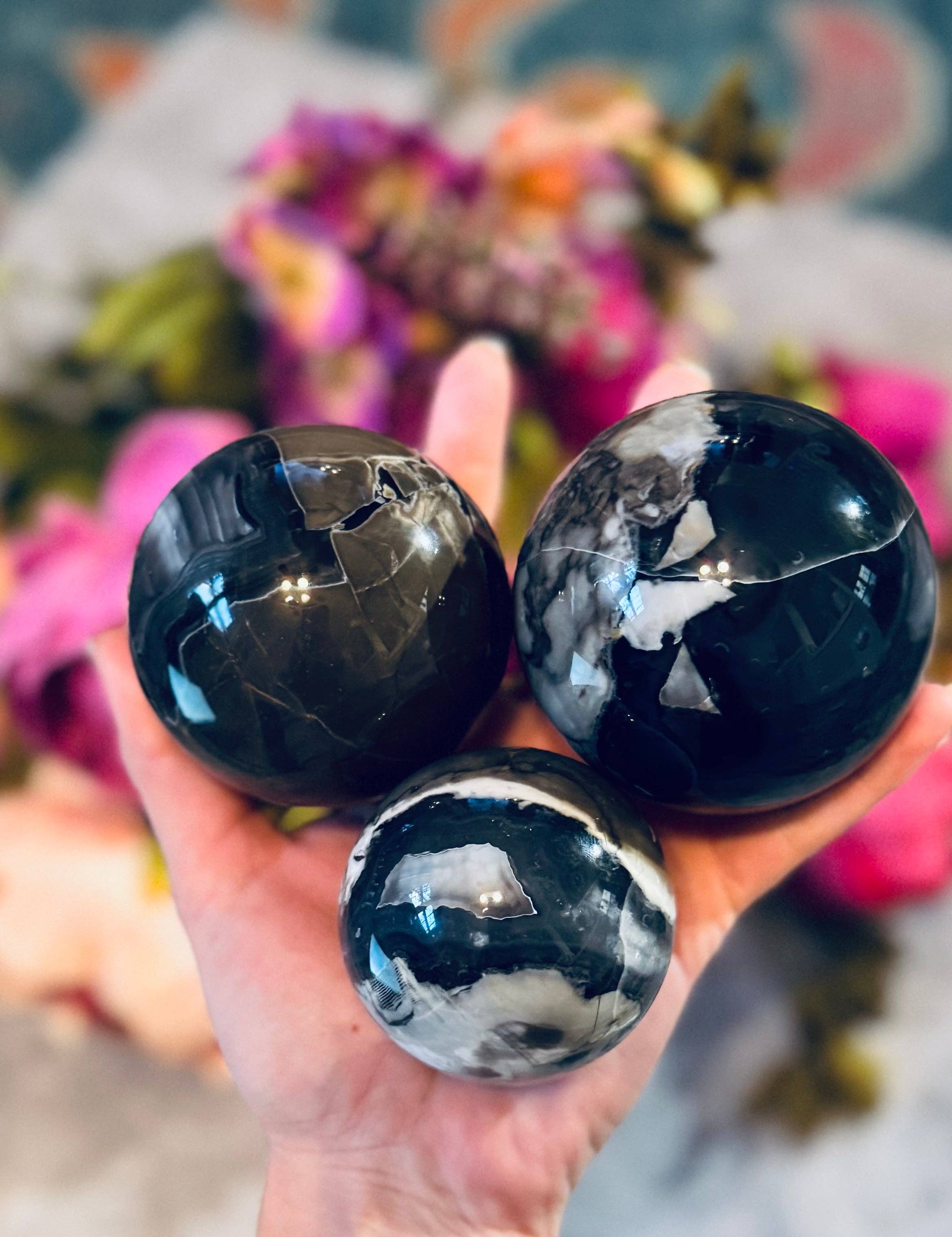 Volcano Agate Crystal Spheres, UV Fluorescent Crystal Balls: 350-399 Grams