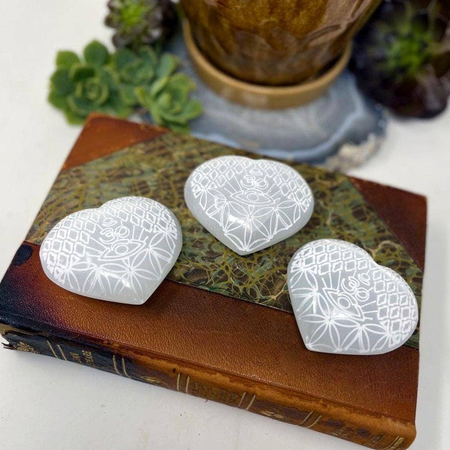 Selenite Crystal Stone Heart - Engraved Eye Pattern Charging