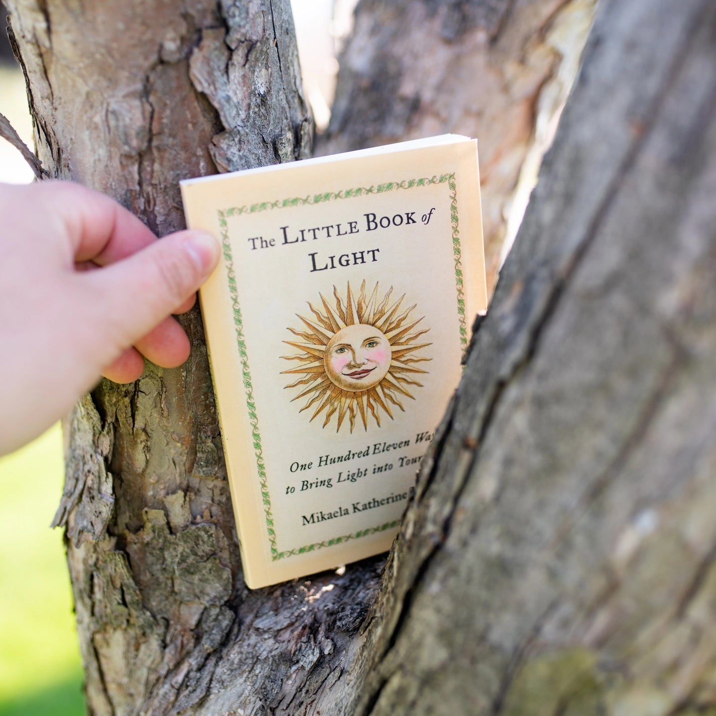 Little Book of Light: 111 Ways to Bring Light Into Your Life