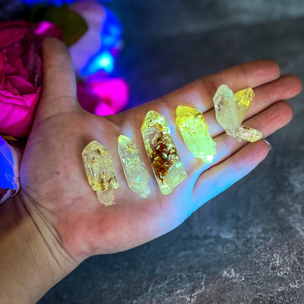 Firefly Petroleum Quartz Specimens Bulk UV Reactive Crystals: 1-2.99 grams
