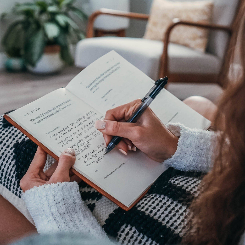Choose Gratitude Change The World: A Daily Gratitude Journal