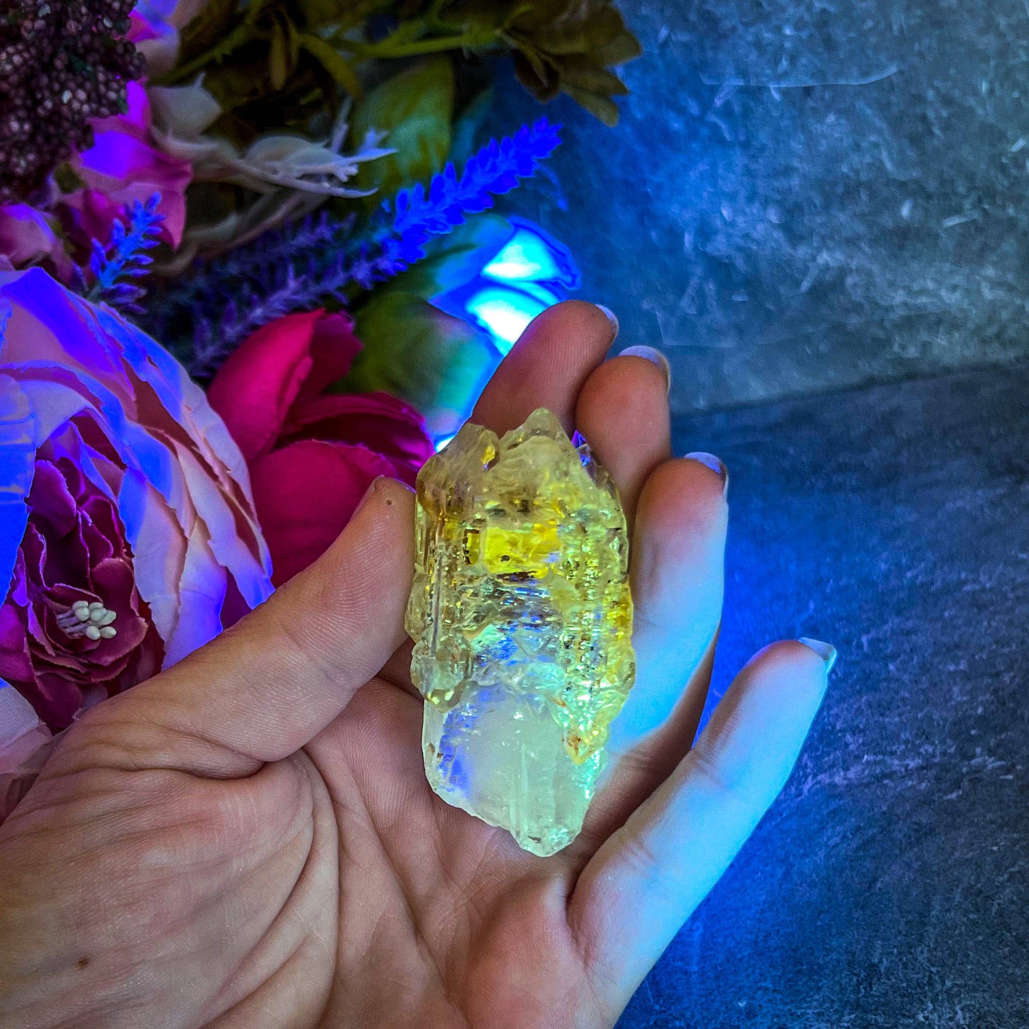 Firefly Petroleum Quartz Specimens Bulk UV Reactive Crystals: 1-2.99 grams