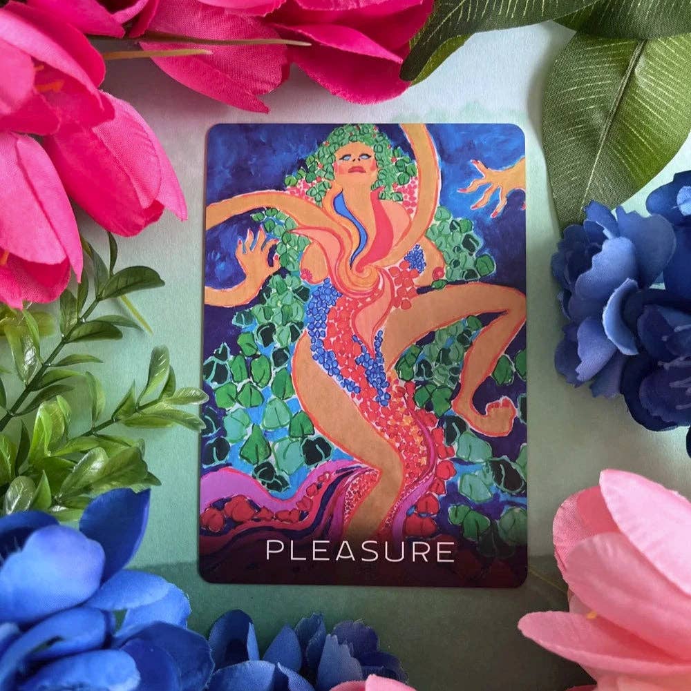 Wisdom of the Divine Feminine: Oracle for heart-centered embodiment and wholeness