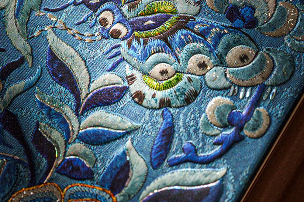 Paperblanks Blue Willow Celebrate Hanfu Hardcover Journal: Midi / Lined