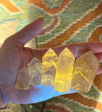 RARE Phantom Powellite UV Reactive Tower Fluorescent Crystal: 16-20 gram Powellite Tower