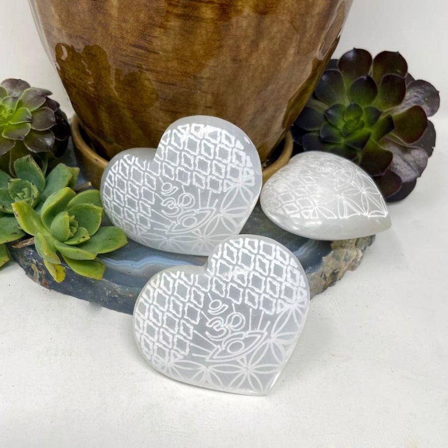 Selenite Crystal Stone Heart - Engraved Eye Pattern Charging