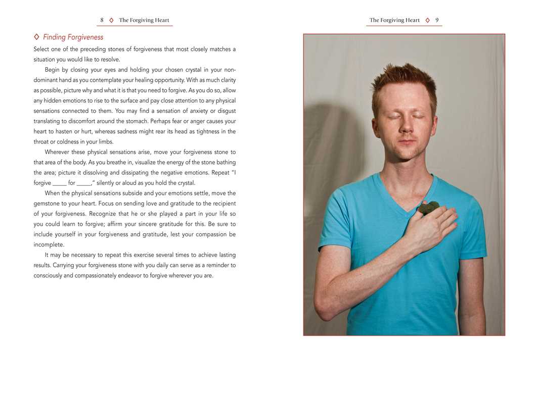 Crystal Healing for the Heart by Nicholas Pearson: Paperback 288 pages / English