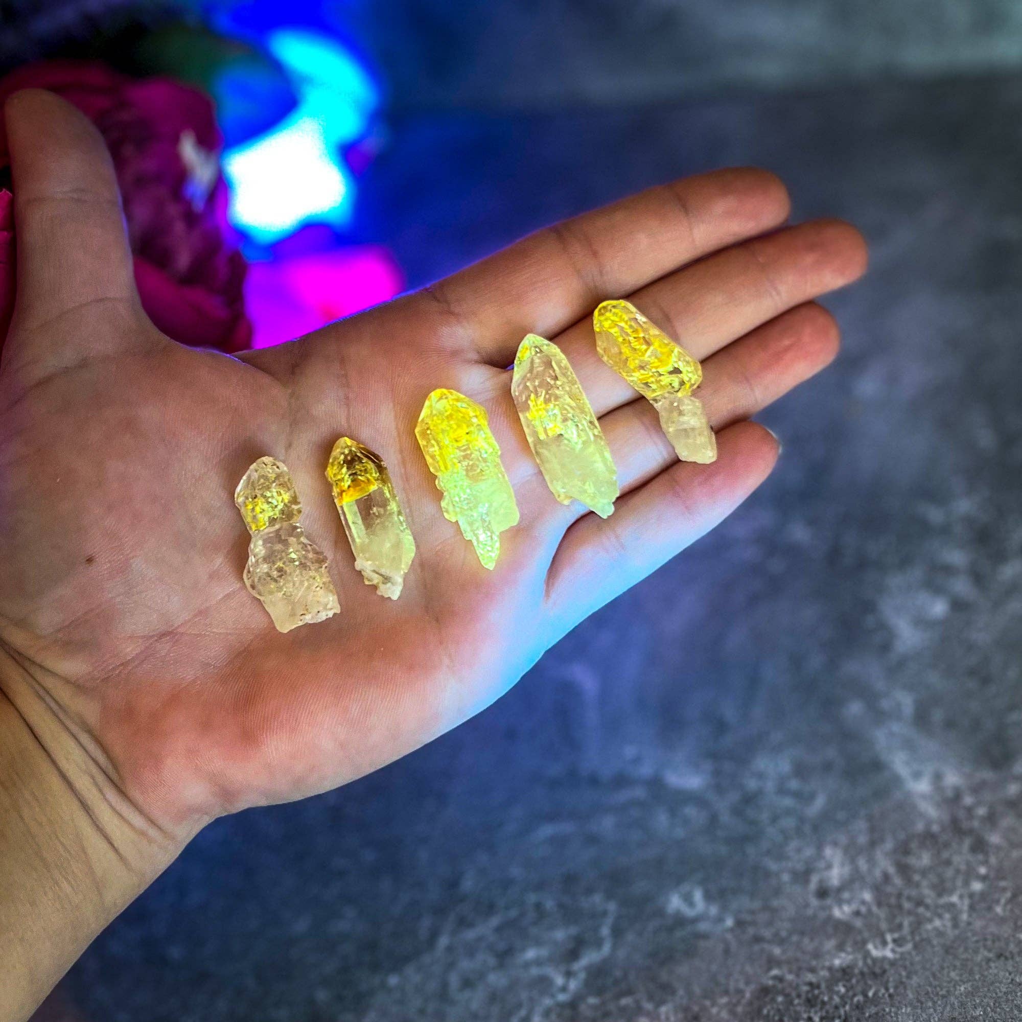 Firefly Petroleum Quartz Specimens Bulk UV Reactive Crystals: 1-2.99 grams