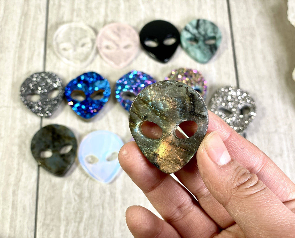 Gemstone Alien Head Spiritual Stone Crystal Cabochon: Black Obsidian