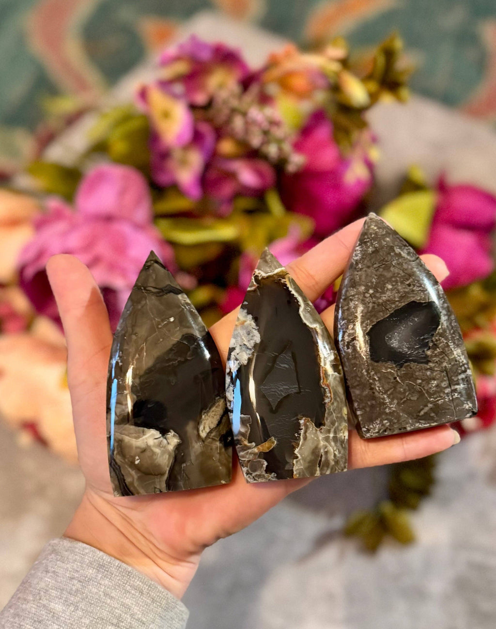 Volcano Agate Teardrop Freeform, UV Reactive Fluorescent: 450-499 Grams