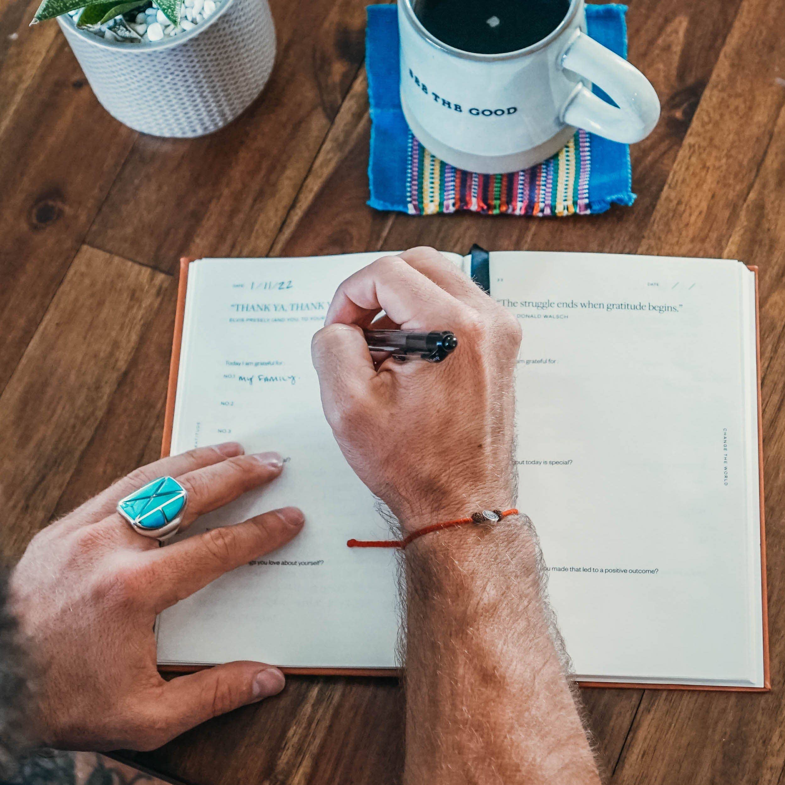 Choose Gratitude Change The World: A Daily Gratitude Journal