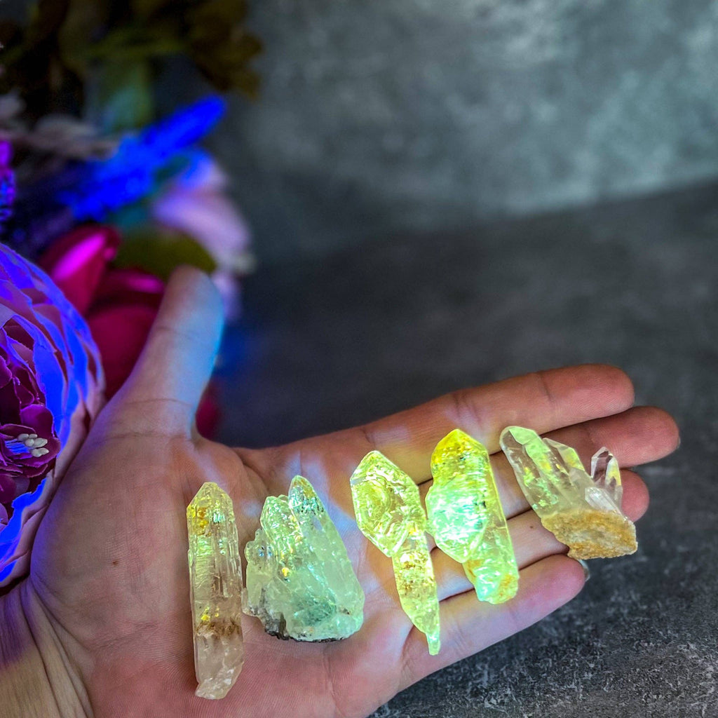 Firefly Petroleum Quartz Specimens Bulk UV Reactive Crystals: 1-2.99 grams